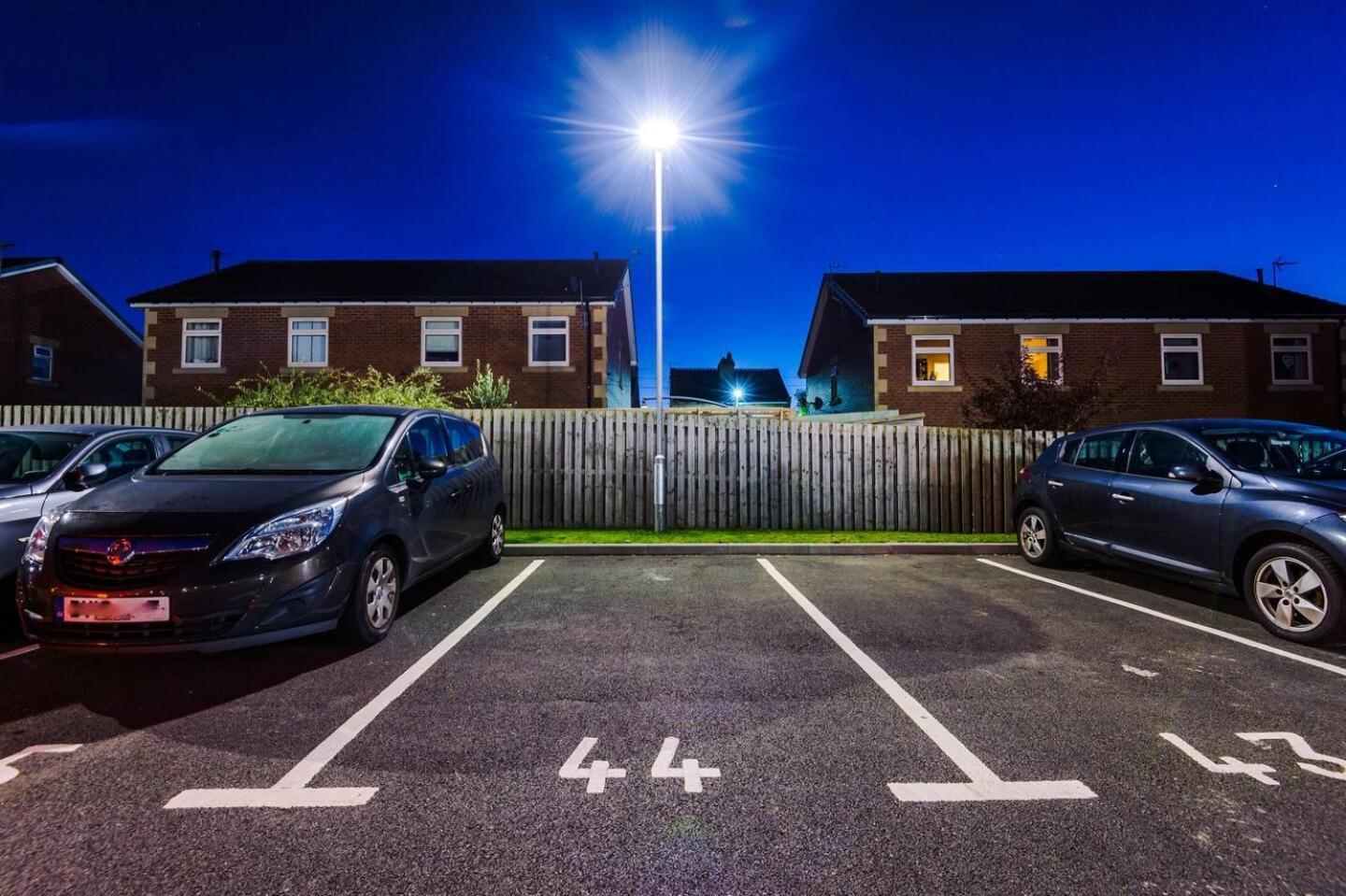 Stunning 2Bedroom 2Bathroom Apt With Parking Space Sheffield Exterior foto